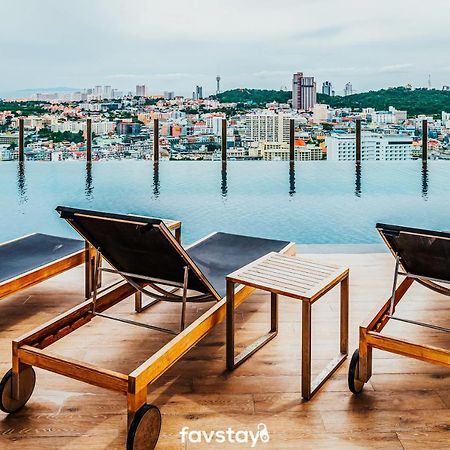 Favstay - The Base Central Паттайя Экстерьер фото